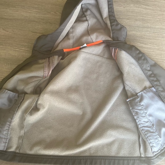 Rain/ shell jacket - Picture 4 of 7